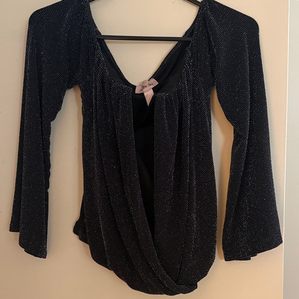 Women’s Shimmery Black Long-Sleeve Draped Top